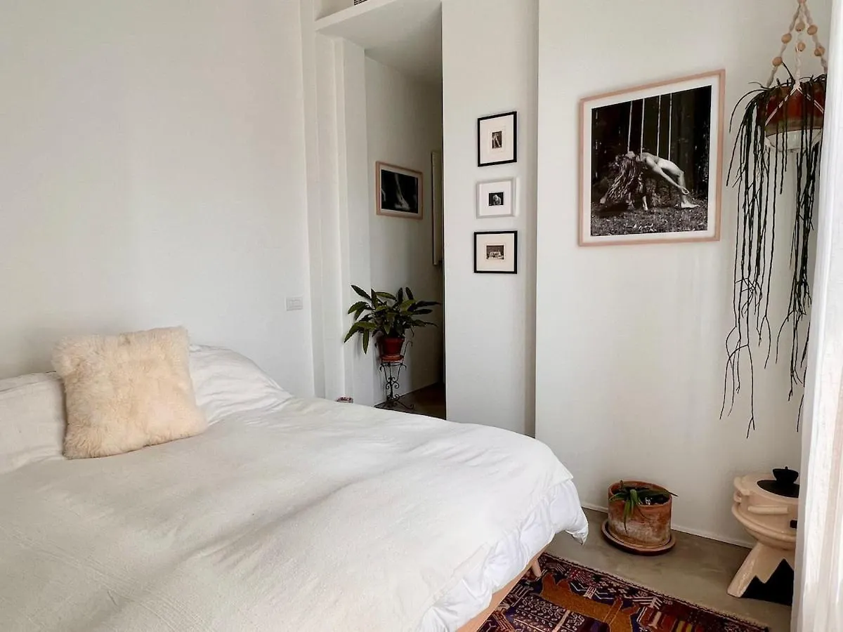 Lovely One Bedroom Apartment In Milano Italy